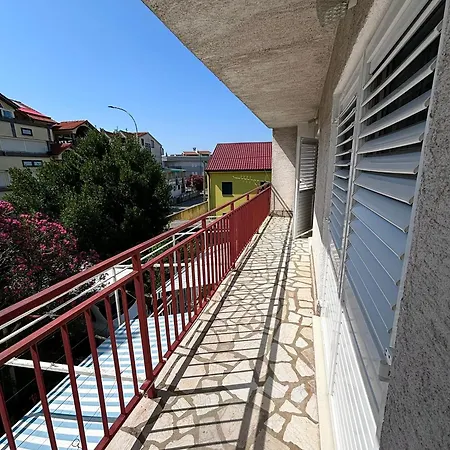6 Apartment Selce