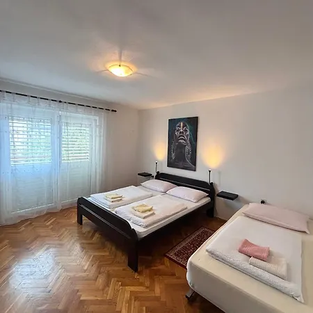 Pia *